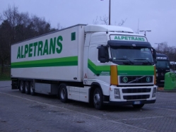 Volvo-FH12-420-KUEKOSZ-Alpetrans-Stober-260204-1-I[1]